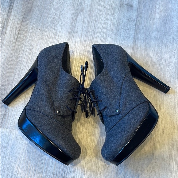 Stuart Weitzman Tweed heels Booties Grey Size 9 - Picture 5 of 12